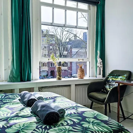 Large En-suite In Historic Canalhouse From 1729 *