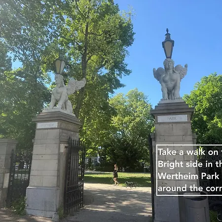 Joyjoyjoy The Palm Ecolicious In A In Historic Canalhouse From 1729 With View On The Canals Vakantiehuis