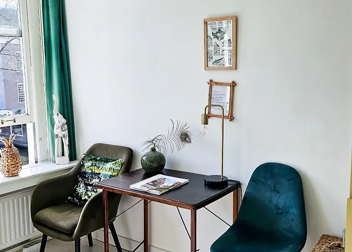 Дом отдыха Joyjoyjoy The Palm Ecolicious In A In Historic Canalhouse From 1729 With View On The Canals *