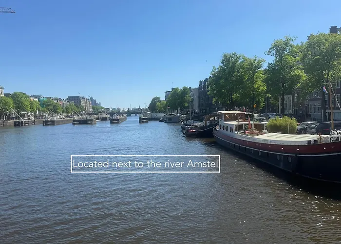 Дом отдыха Joyjoyjoy The Palm Ecolicious In A In Historic Canalhouse From 1729 With View On The Canals Амстердам