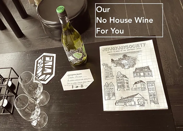 Joyjoyjoy The Palm Ecolicious In A In Historic Canalhouse From 1729 With View On The Canals * Амстердам