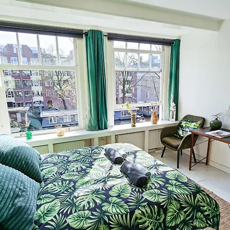 Joyjoyjoy The Palm Ecolicious In A In Historic Canalhouse From 1729 With View On The Canals Amsterdam