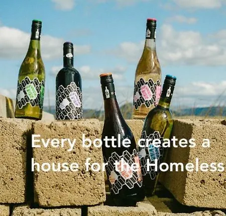 Joyjoyjoy The Palm Ecolicious In A In Historic Canalhouse From 1729 With View On The Canals Vakantiehuis