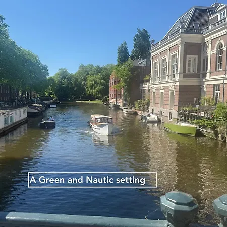 Joyjoyjoy The Palm Ecolicious In A In Historic Canalhouse From 1729 With View On The Canals Vakantiehuis *